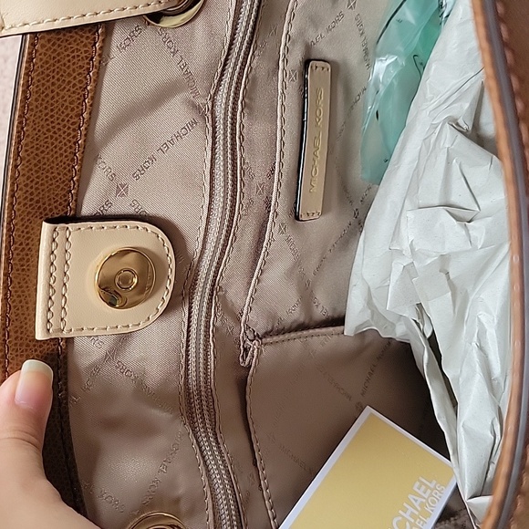 Michael Kors Jet Set Medium Tote Leather - Picture 6 of 14